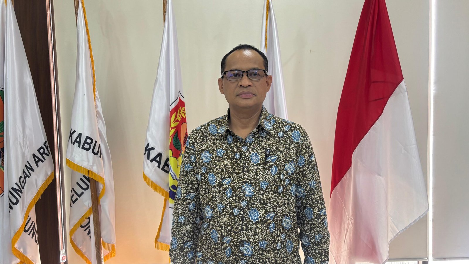 Plt. Kepala Badan Perencanaan Pembangunan Daerah (Bappeda) Papua Barat, Prof. Dr. Charlie D. Heatubun, S.Hut., M.Si., saat ditemui GPriority pada Selasa (4/8) di Jakarta/Foto : Dok. GPriority (Nindya Farhah Azzahrah)