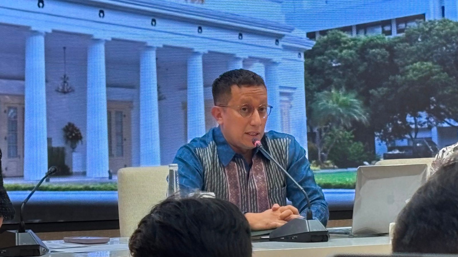 Jubir II Kemlu RI, Vahd Nabyl Mulachela, dalam agenda media briefing di Ruang Palapa Kemlu RI, Kamis (13/8)/Foto : Dok. GPriority (Nindya Farhah Azzahrah)