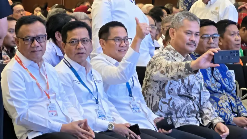Sekretaris Jenderal Apkasi Joune Ganda (tengah) saat membuka Workshop Pengenalan dan Simulasi E-Katalog Versi 6.0 LKPP di ICE BSD, Tangerang, Banten, Kamis (27/8)/Foto : Dok. Istimewa