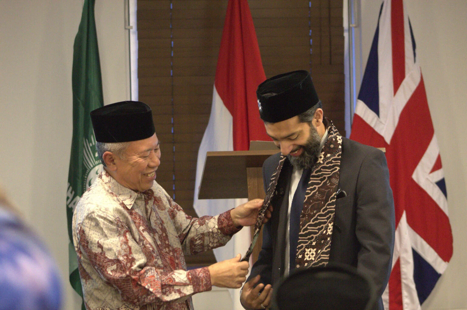 Sekretaris Jenderal MCB, Wajid Akhter, dalam acara pengukuhan PCIM Britania Raya dan Irlandia periode 2026–2028 sekaligus penyerahan sertifikat keanggotaan MCB di Kedutaan Besar Republik Indonesia (KBRI) London, Sabtu (22/8) lalu/Foto : Dok. Muhammadiyah