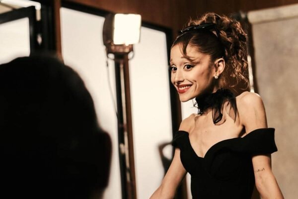 Ariana Grande putuskan hiatus setelah netizen mengomentari terkait kondisi fisiknya yang dinilai semakin kurus/Foto : Dok. Instagram @arianagrande