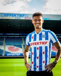 Mees Hilgers Resmi Gabung Heerenveen, Teken Kontrak Dua Tahun