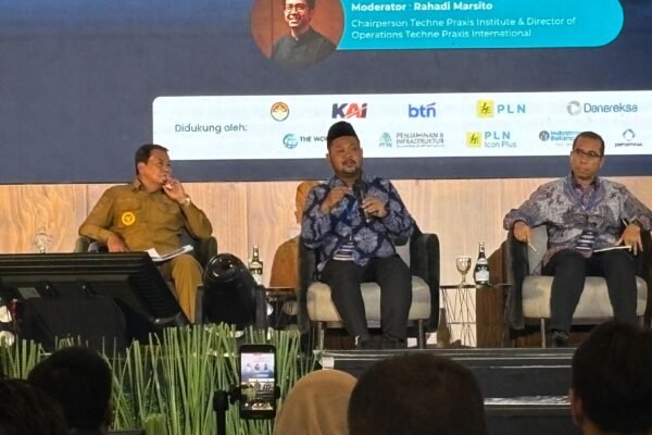 Bupati Gresik H. Fandi Akhmad Yani, S.E., M.MB. saat menghadiri Forum Koordinasi Penanganan Permukiman Kumuh Terpadu di Auditorium BRIN, Jakarta, Senin (14/9)/Foto : GPriority (Nindya Farhah Azzahrah)