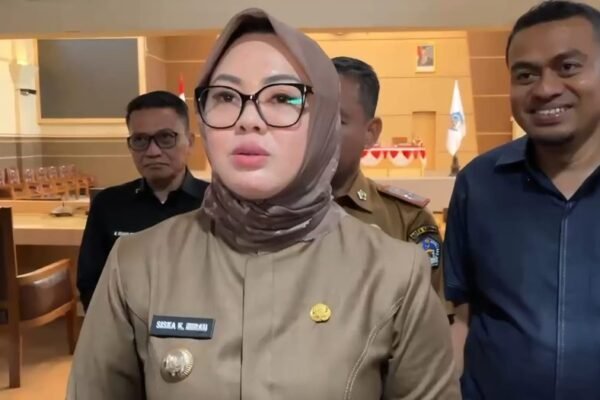 Wali Kota Kendari Siska Karina Imran mengaku belum dapat memastikan kebijakan yang akan diterapkan untuk mengatasi antrean BBM di wilayahnya/Foto : Dok. Istimewa
