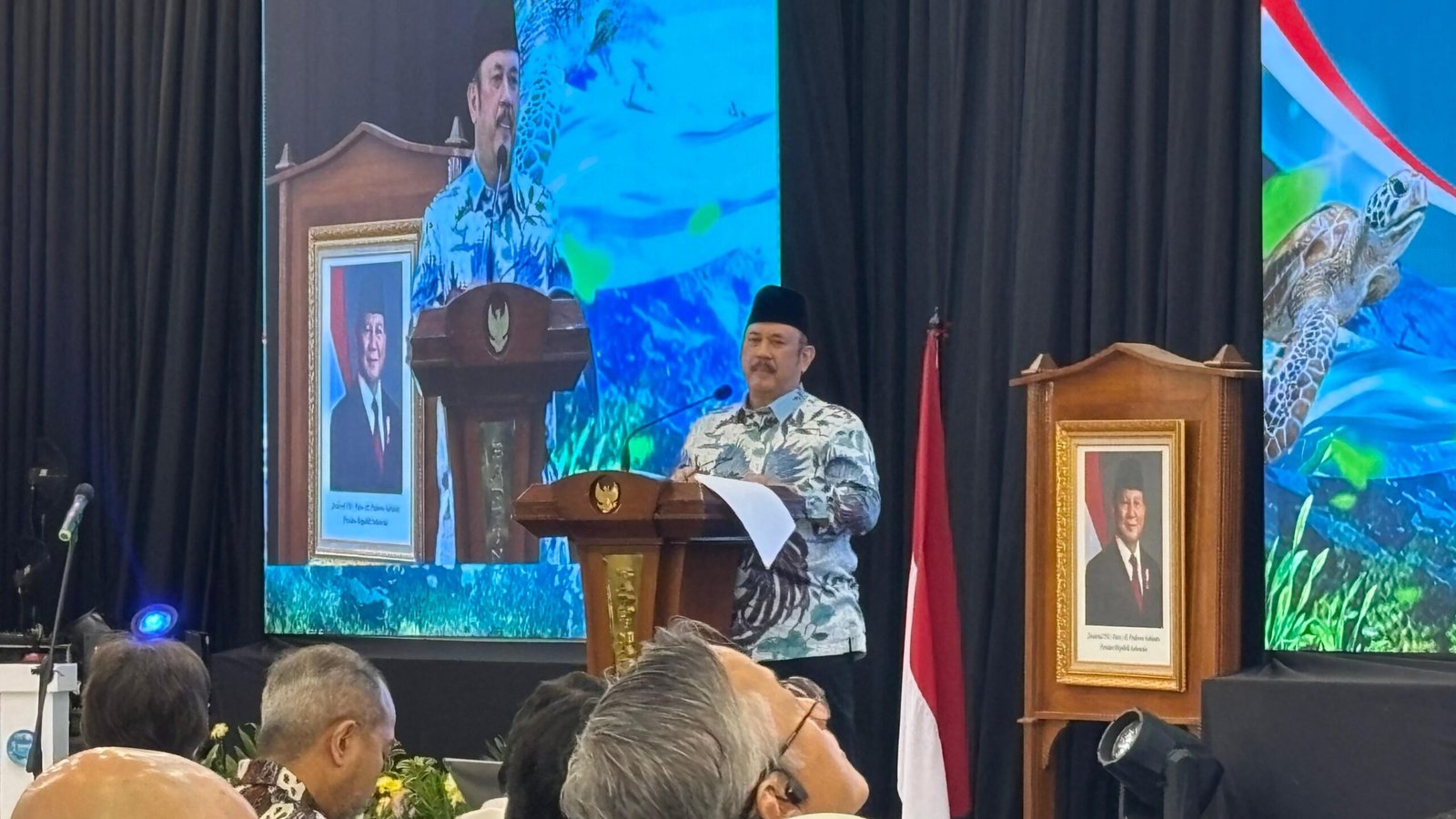 Menteri PPN/Kepala Bappenas Rachmat Pambudy saat memberikan sambutan dalam agenda Peluncuran Peta Jalan Perlindungan dan Pengelolaan Ekosistem Karbon Biru Indonesia 2026-2045 di Gedung Bappenas RI, Jakarta, Senin (21/9)/Foto : Dok. GPriority (Nindya Farhah Azzahrah)