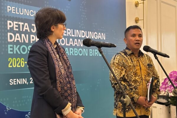 Deputi Bidang Pangan, Sumber Daya Alam, dan Lingkungan Hidup Kementerian PPN/Bappenas Leonardo A.A. Teguh Sambodo, di sela agenda Peluncuran Peta Jalan Perlindungan dan Pengelolaan Ekosistem Karbon Biru 2026-2045 di Gedung Bappenas RI, Jakarta, Senin (21/9)/Foto : Dok. GPriority (Nindya Farhah Azzahrah)