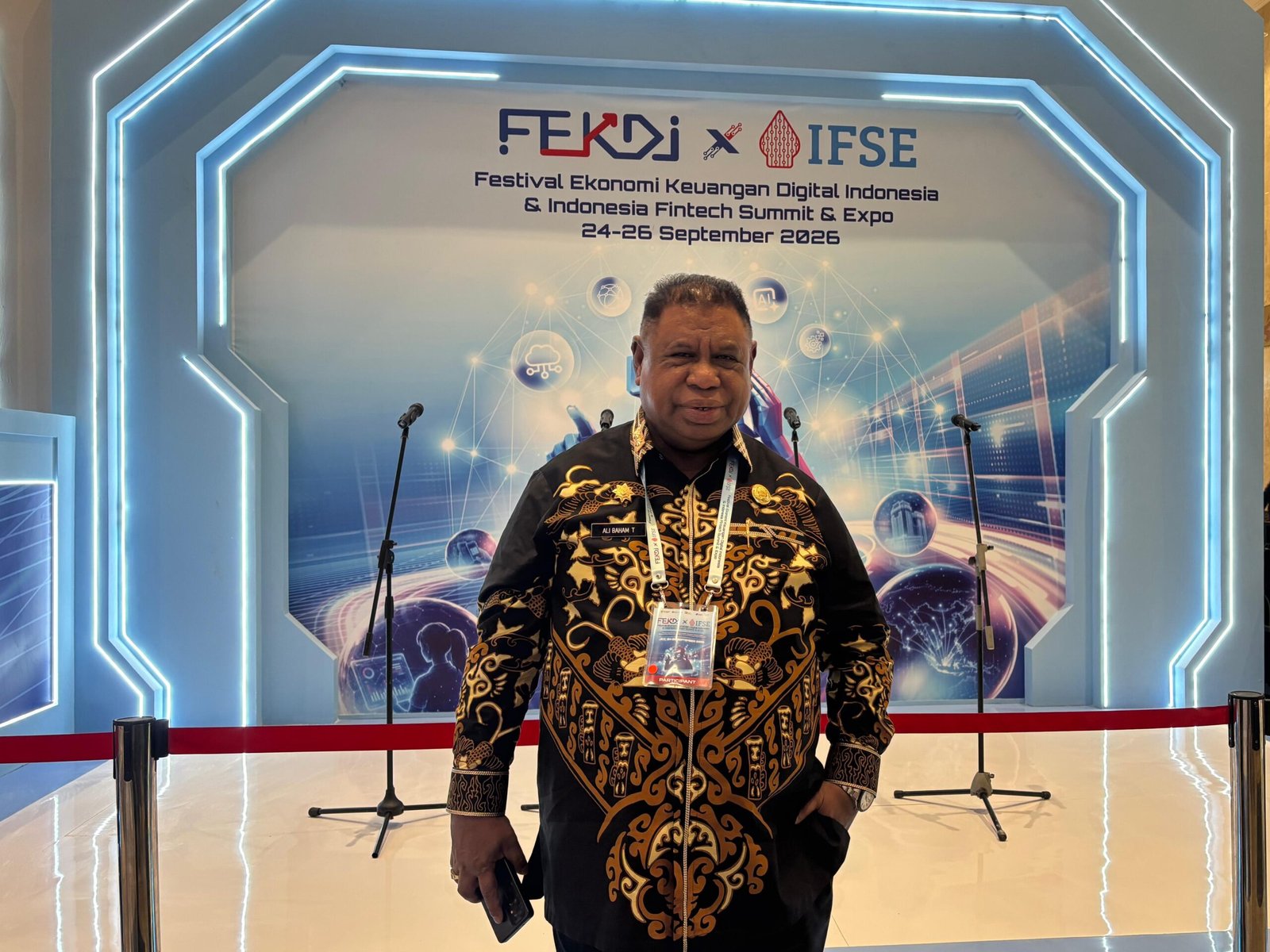 Sekretaris Daerah (Sekda) Provinsi Papua Barat, Drs. Ali Baham Temongmere, MTP., usai menghadiri pembukaan Festival Ekonomi Keuangan Digital Indonesia (FEKDI) x Indonesia Fintech Summit & Expo (IFSE) 2026 serta Rapat Koordinasi Nasional (Rakornas) Pengendalian Inflasi dan Percepatan dan Perluasan Digitalisasi Daerah (P2DD) 2026 di Jakarta International Convention Center (JICC), Kamis (24/9)/Foto : Dok. GPriority (Risma Octavia)