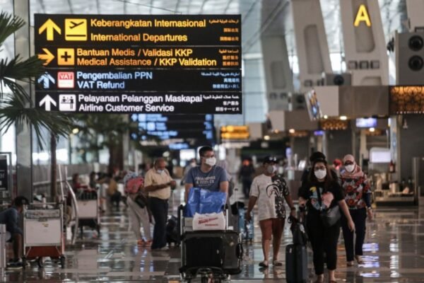 209 penerbangan di Bandara Internasional Soekarno-Hatta (Soetta) dibatalkan akibat dampak erupsi Gunung Anak Krakatau pada Minggu (6/9)/Foto : Dok. Istimewa