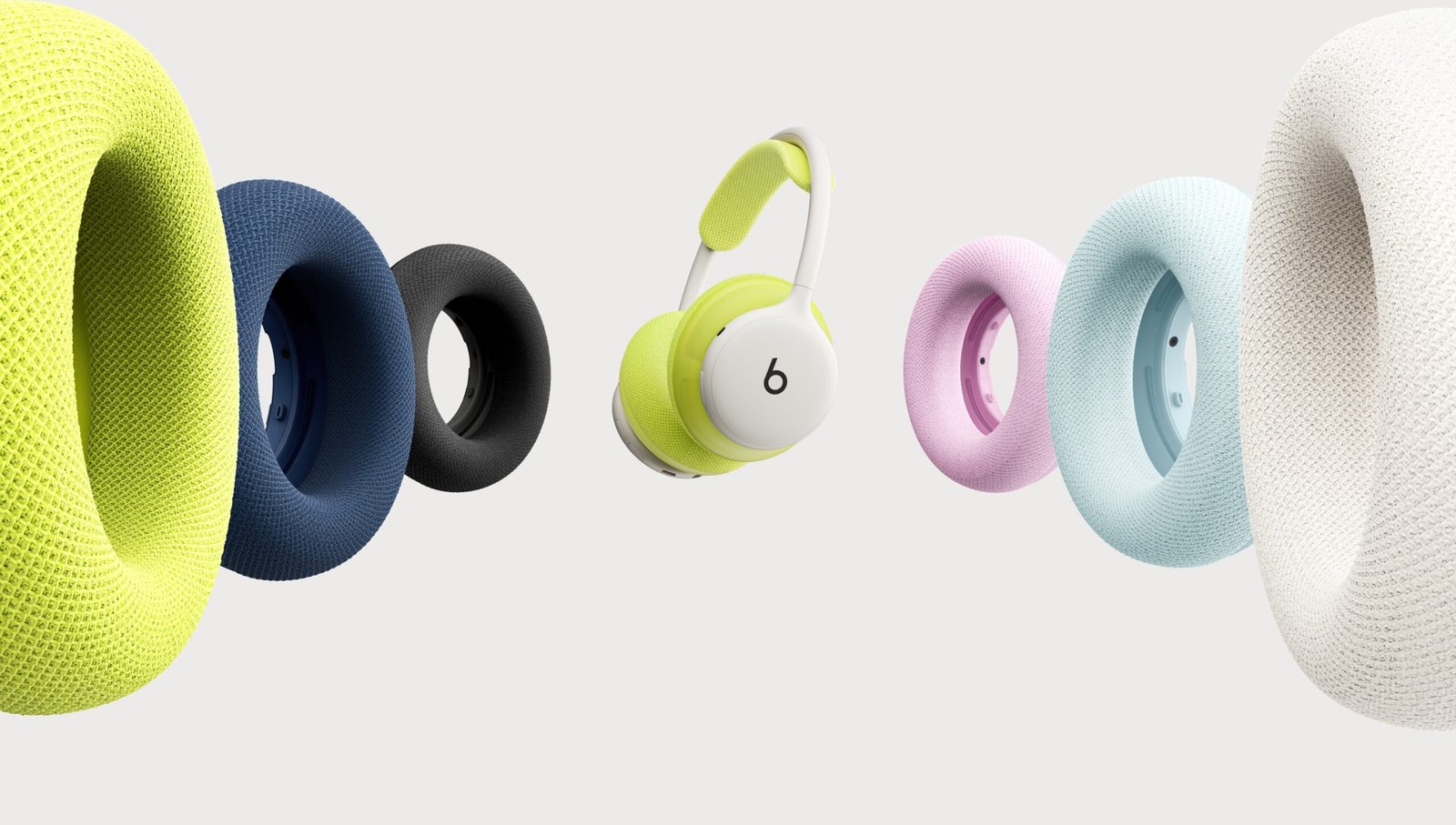 Beats 360, headphone over-ear terbaru yang menawarkan fitur unik berupa bantalan telinga dan headband yang dapat dilepas serta diganti/Foto : Dok. Beats