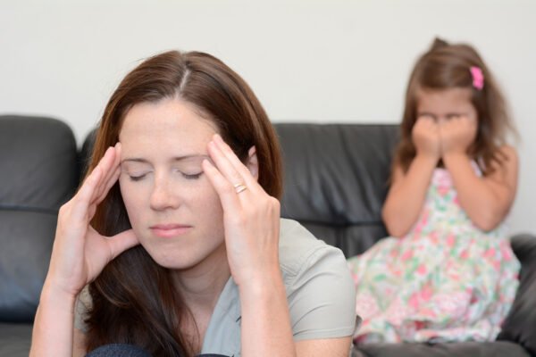 Sebuah penelitian dari University of California, Berkeley, di tahun 2025 menjadi perhatian usai menyebut membesarkan anak perempuan menyebabkan tingkat stres ibu 2 kali lebih tinggi dibanding ketika membesarkan anak laki-laki/Foto : Ilustrasi Dok. Istimewa