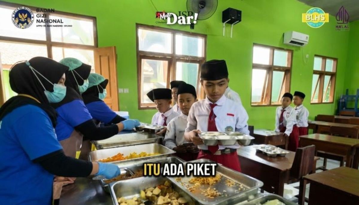 Badan Gizi Nasional (BGN) mulai menguji coba Program Makan Bergizi Gratis (MBG) dengan sistem prasmanan di sekolah/Foto : Dok. Instagram @sudaru_sudaryono
