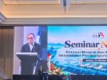 Mendiktisaintek Prof. Brian Yuliarto saat memberikan paparan dalam Seminar Nasional “Potensi Mineral dan Migas sebagai Akselerator Pembangunan di Tanah Papua” di Jakarta, Rabu (21/10)/Foto : Dok. GPriority (Risma Octavia)