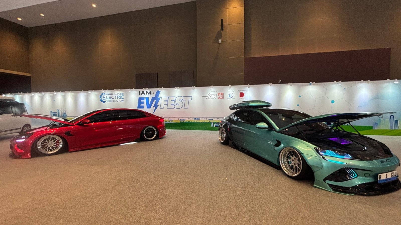 Deretan mobil dan motor listrik tampil di program EV Fest PEVS 2026/Foto : Dok. GPriority (Nindya Farhah Azzahrah)