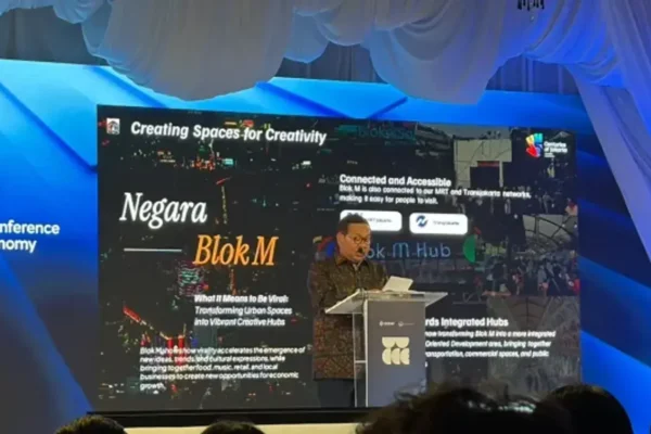 Gubernur DKI Jakarta Pramono Anung saat memberikan paparan dalam agenda World Conference on Creative Economy (WCCE) 2026 di Jakarta, Jumat (23/10)