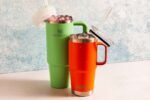 Tidak semua minuman cocok disimpan terlalu lama di dalam tumbler, terutama jika dibiarkan pada suhu ruang atau menggunakan wadah yang tidak dirancang untuk jenis minuman tertentu/Foto : Dok. Stanley