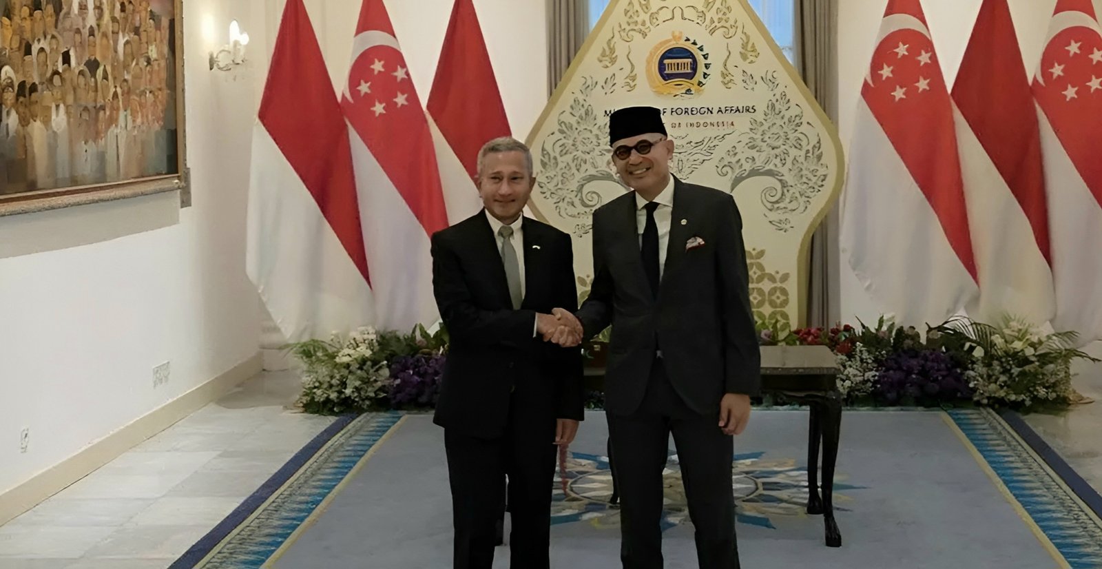 Menteri Luar Negeri RI Arrmanatha Nasir bertemu dengan Menteri Luar Negeri Singapura Vivian Balakrishnan di Gedung Pancasila, Kementerian Luar Negeri RI, Jakarta, Selasa (27/10)/Foto : Dok. GPriority (Nindya Farhah Azzahrah)